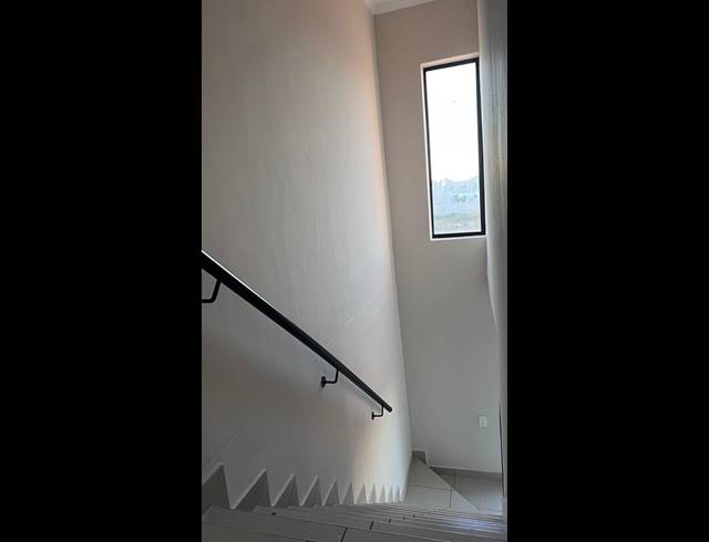 3 BEDROOM TOWNHOUSE TO LET IN PARKLANDS